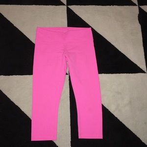 Lululemon capris size 8